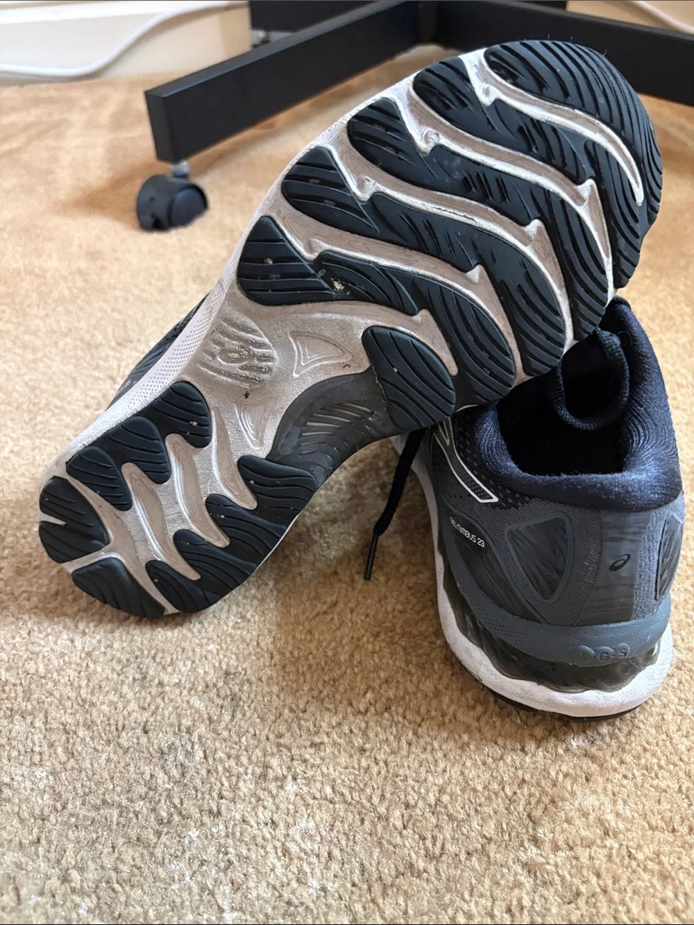 Asics Black Gel nimbus 23
